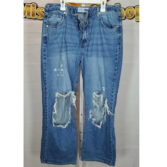 Fashion Nova Women’s Distressed Ripped Blue Jeans Size 13 - Picture 1 of 5